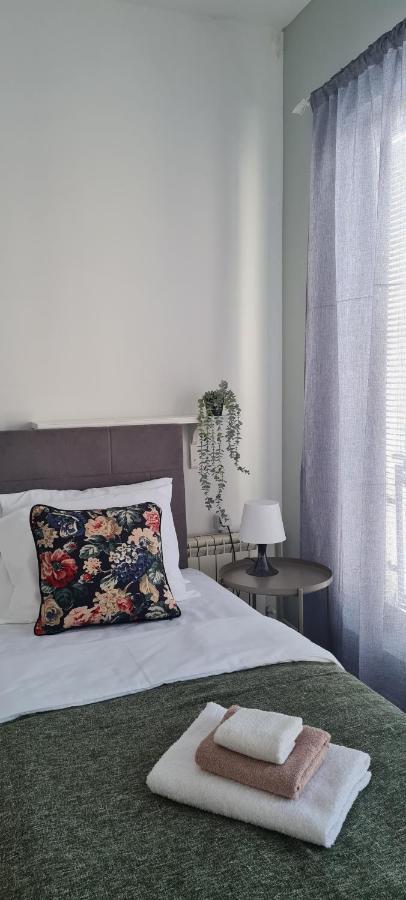 Minicity Inn Belgrado Buitenkant foto