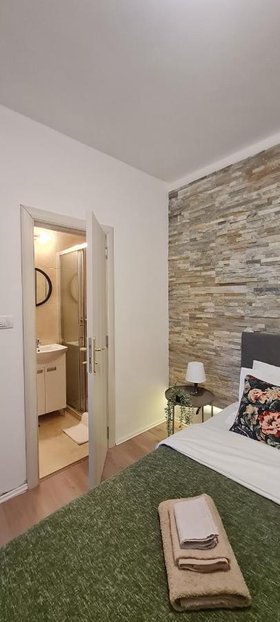 Minicity Inn Belgrado Buitenkant foto