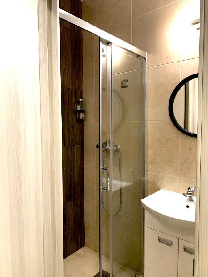 Minicity Inn Belgrado Buitenkant foto