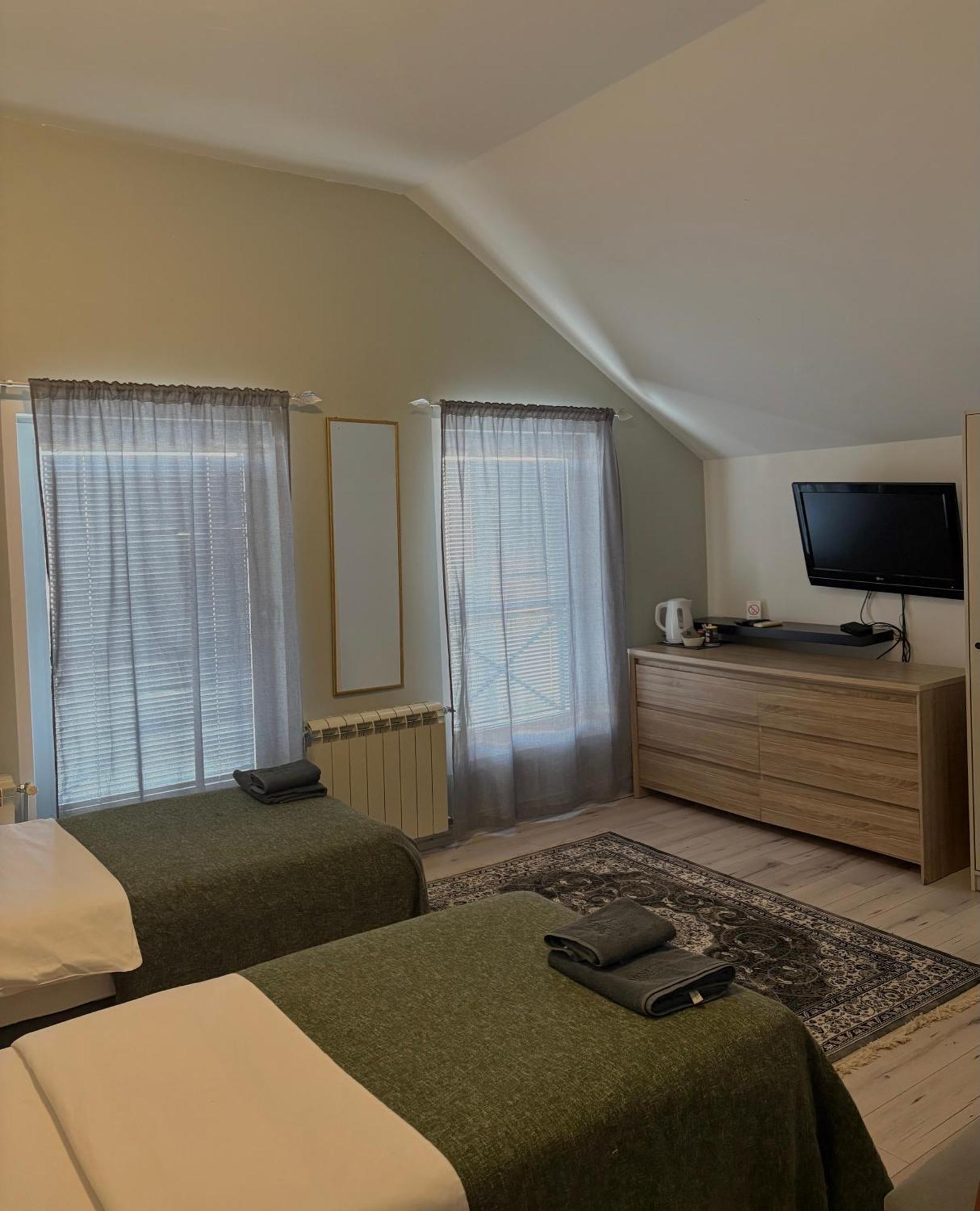 Minicity Inn Belgrado Buitenkant foto